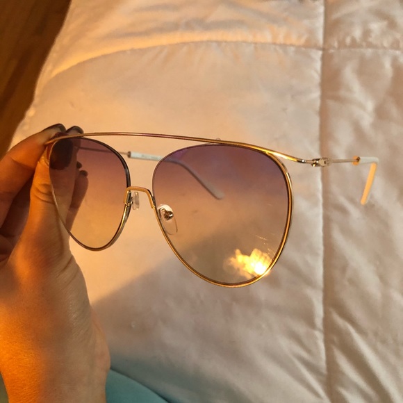 Oversized white frame purple lense sunglasses - Picture 3 of 3